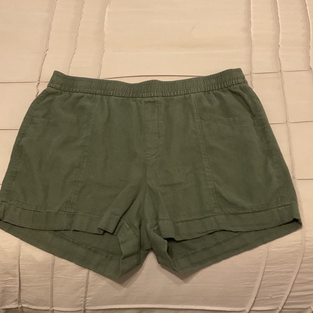 Old Navy Sage Green Women's Cargo Shorts
